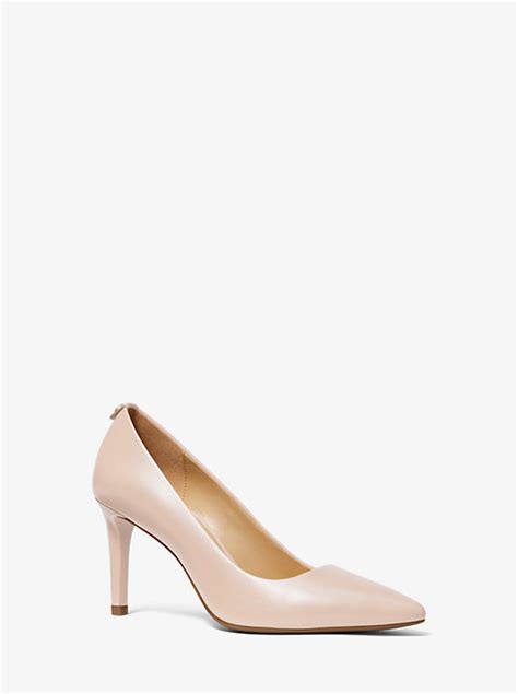 escarpin rose poudre dorothy michael kors|Dorothy Flex Leather Pump .